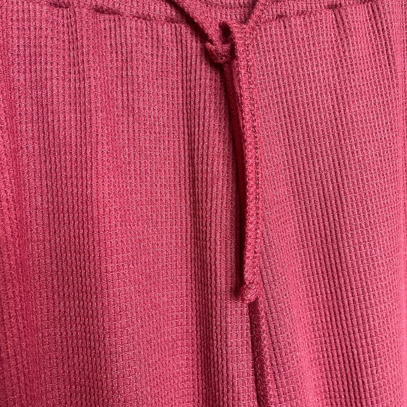 Frolitre 2-Piece Lounge Set – Burgundy (M). Super soft and cozy! Like New! - Picture 4 of 7